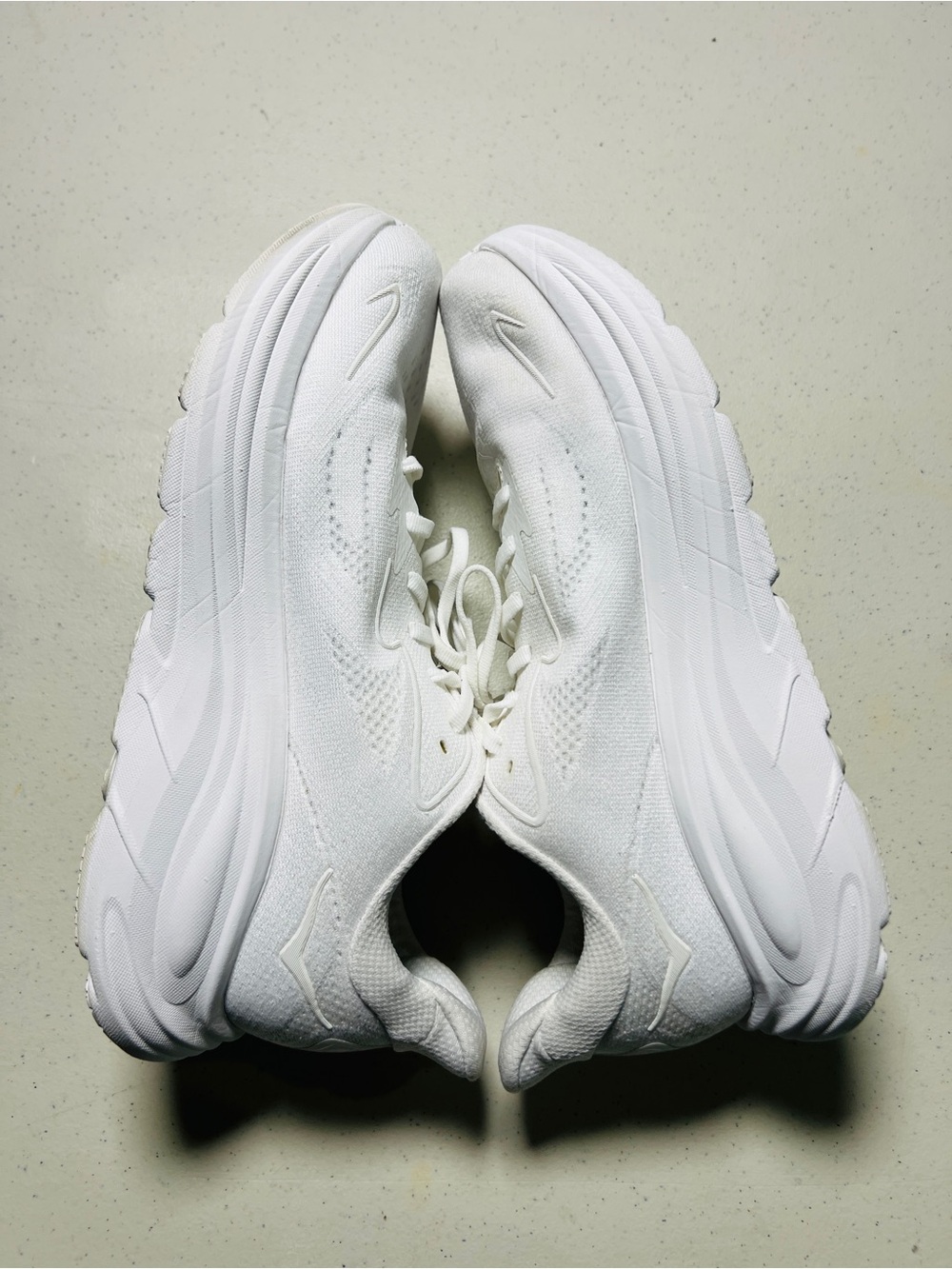 HOKA Women’s Clifton 10 Cushione Running Shoes Size 10B - Picture 2 of 8